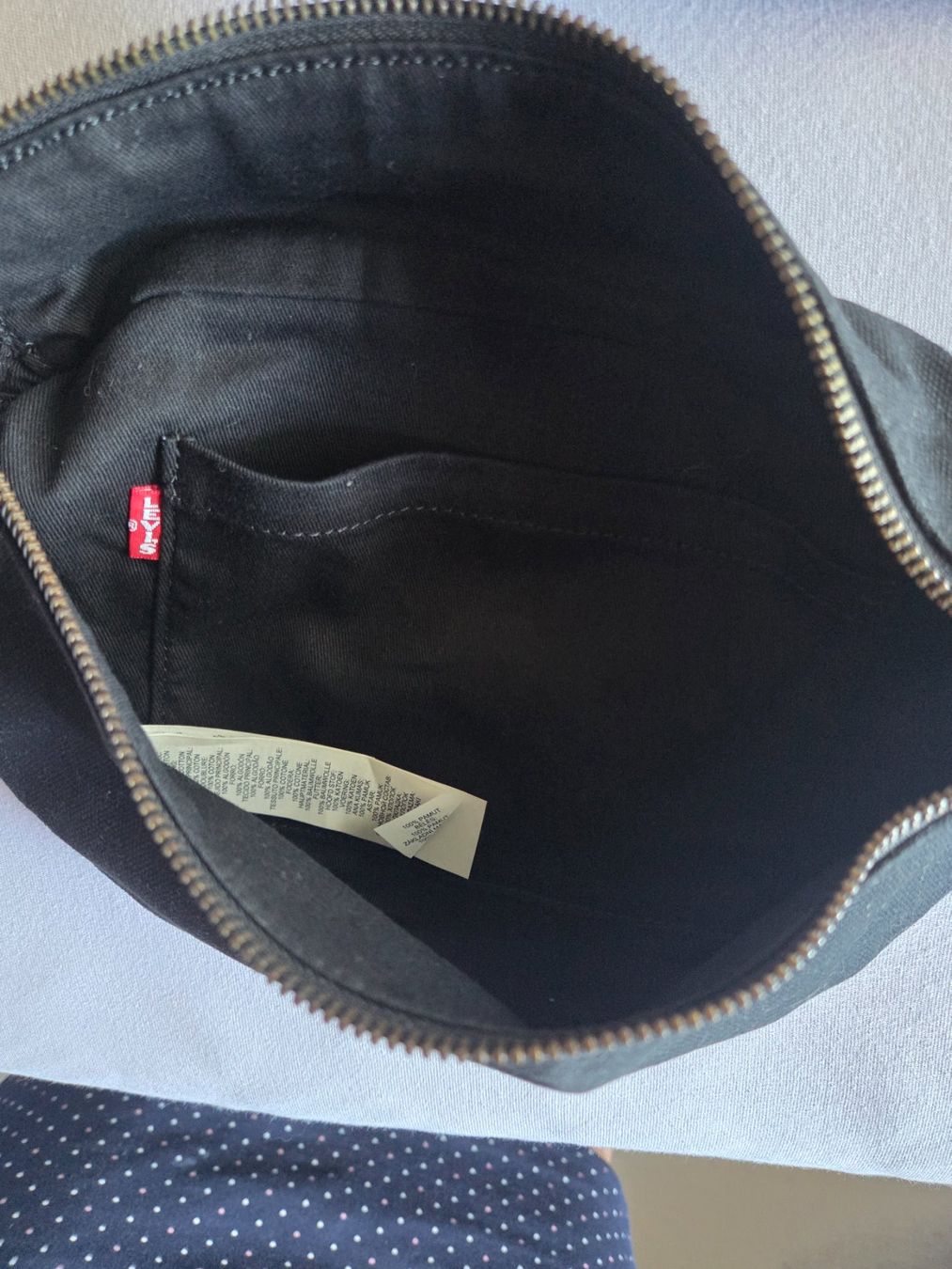 Levi's Taschen für Damen: Bauchtasche Levis – Gebraucht aus Zürich von Stephs13 2