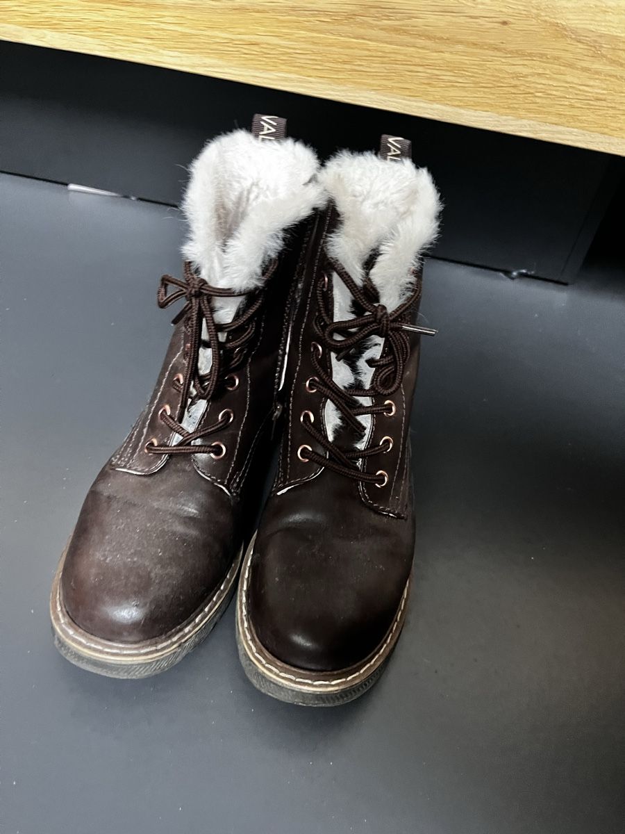 Scarpe da donna:  Stiefel braun mit Warmfutter – Usato da Küssnacht am Rigi venduto da lus_g9xw 1