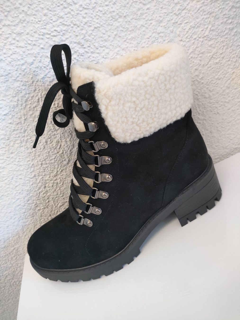 Scarpe da donna: Wunderschöne Damen-Stiefeletten schwarz – Nuovo (secondo la descrizione) da Dietikon venduto da MJ_Sporting 3
