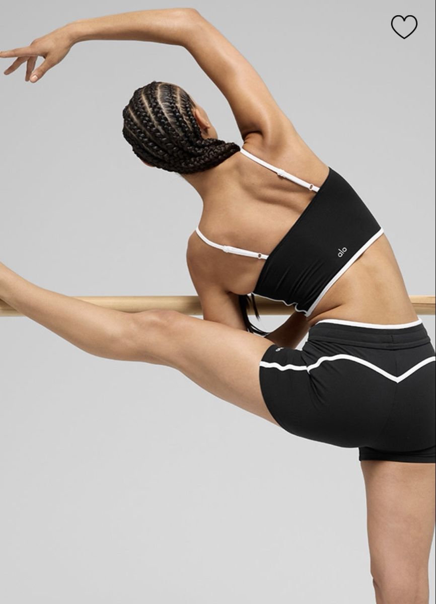 Alo Yoga Altra biancheria intima: Alo Yoga Airbrush Streamlined Bra Top – Nuovo e nell'imballaggio originale da Meilen venduto da nic_77cd 2