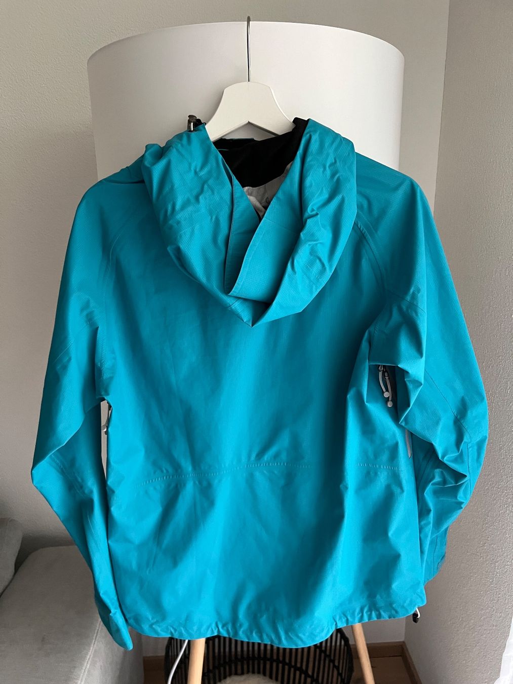 46 Nord Giacche: Regenjacke von 46N – Usato da Näfels venduto da vike17 1