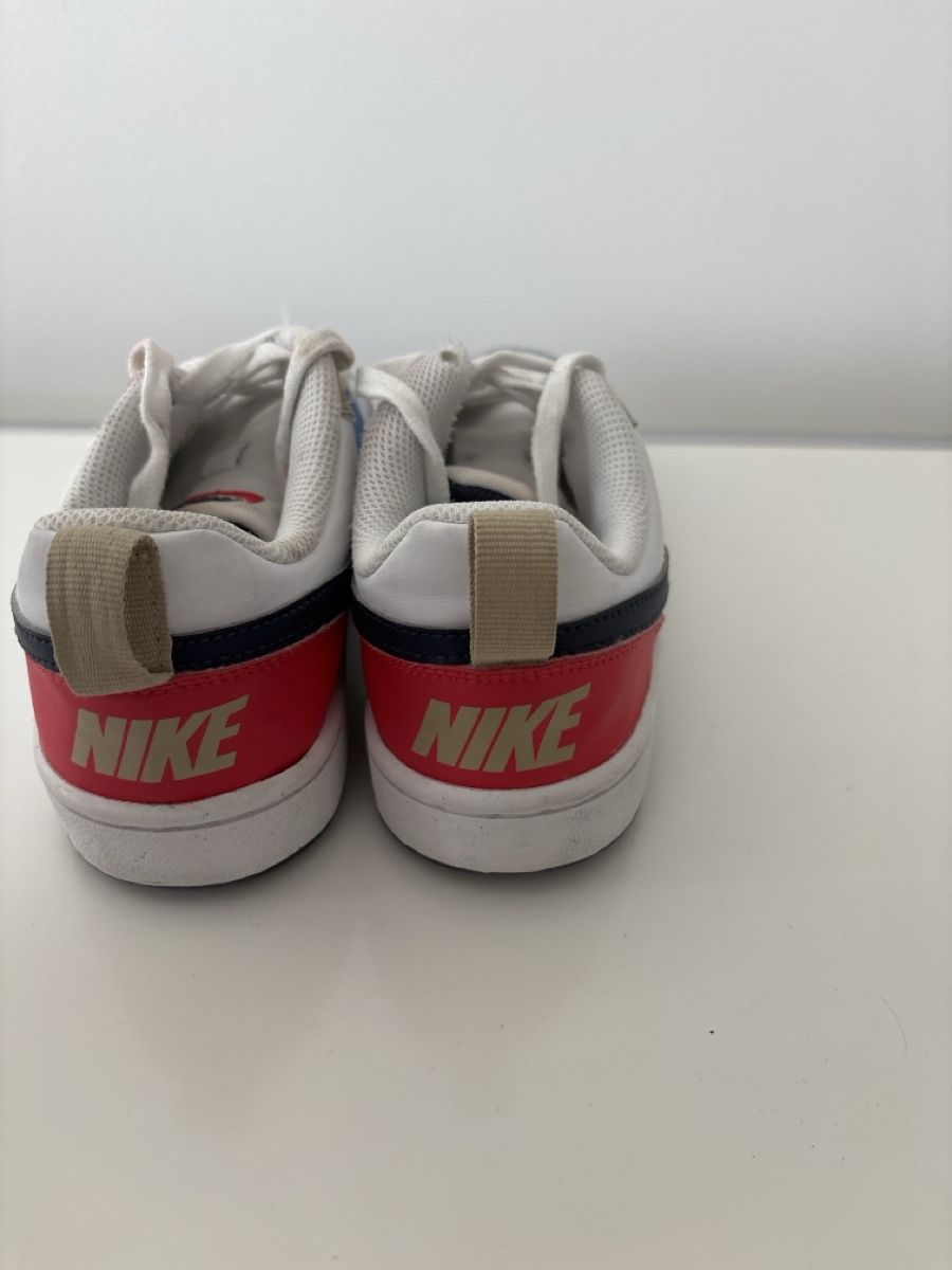 Nike Chaussures garçon: Nike Schuhe  – D'occasion à Salenstein par sehrgut 3