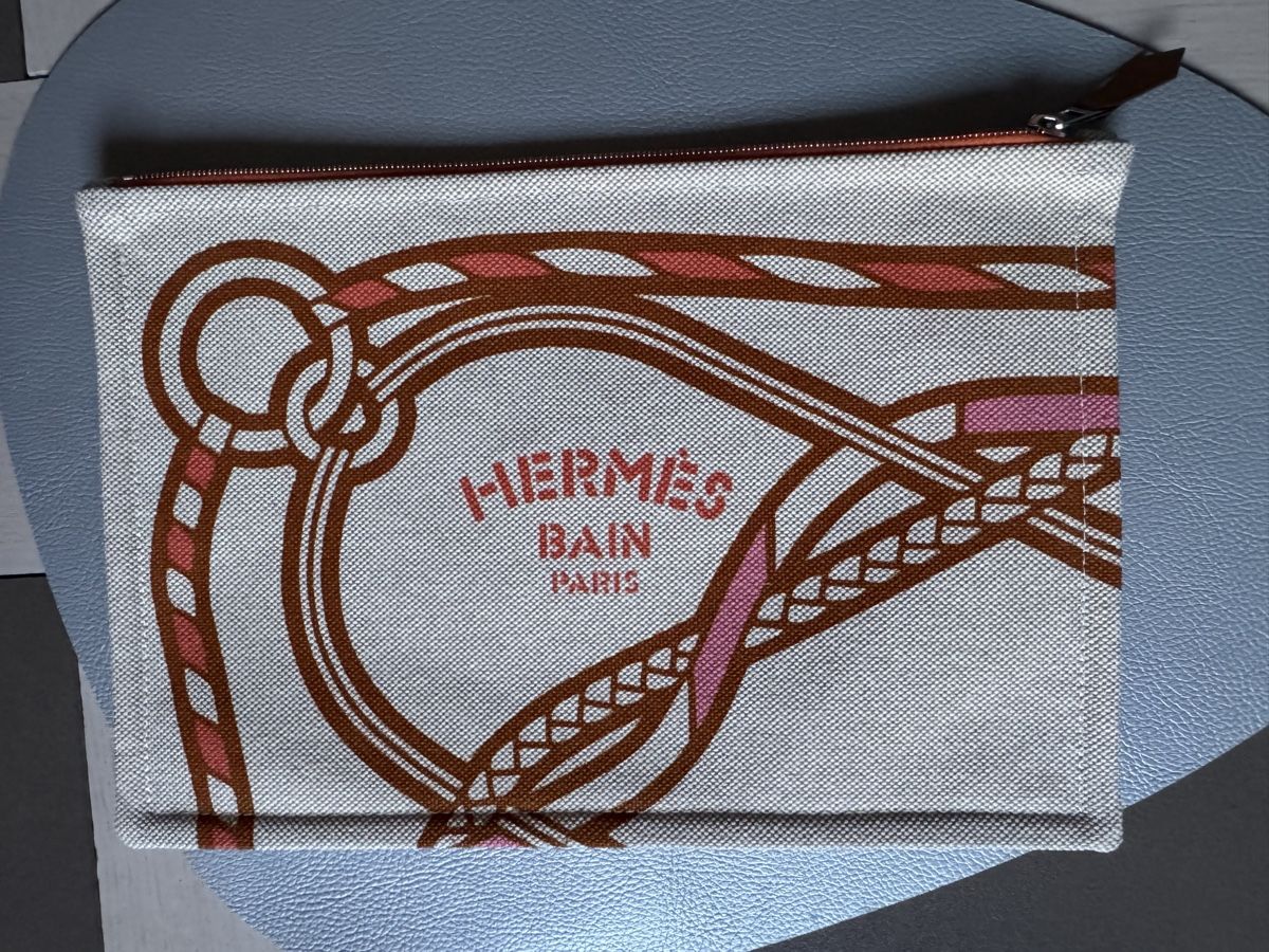 Hermès Custodie per cosmetici: Hermès Trousse Bain – Nuovo e nell'imballaggio originale da Genève venduto da Allisgood