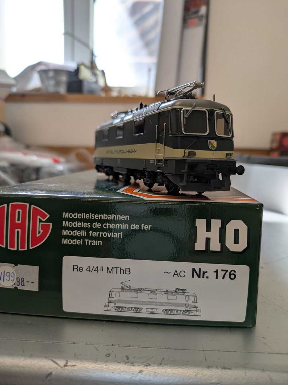 Hag Trains électriques: HAG 176 E-Lok Re 4/4 II der MThB – Neuf (Voir description) à Lohn SH par Gitane0 1