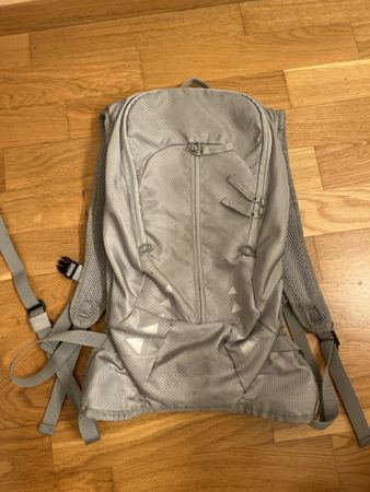 Praktischer Wanderucksack