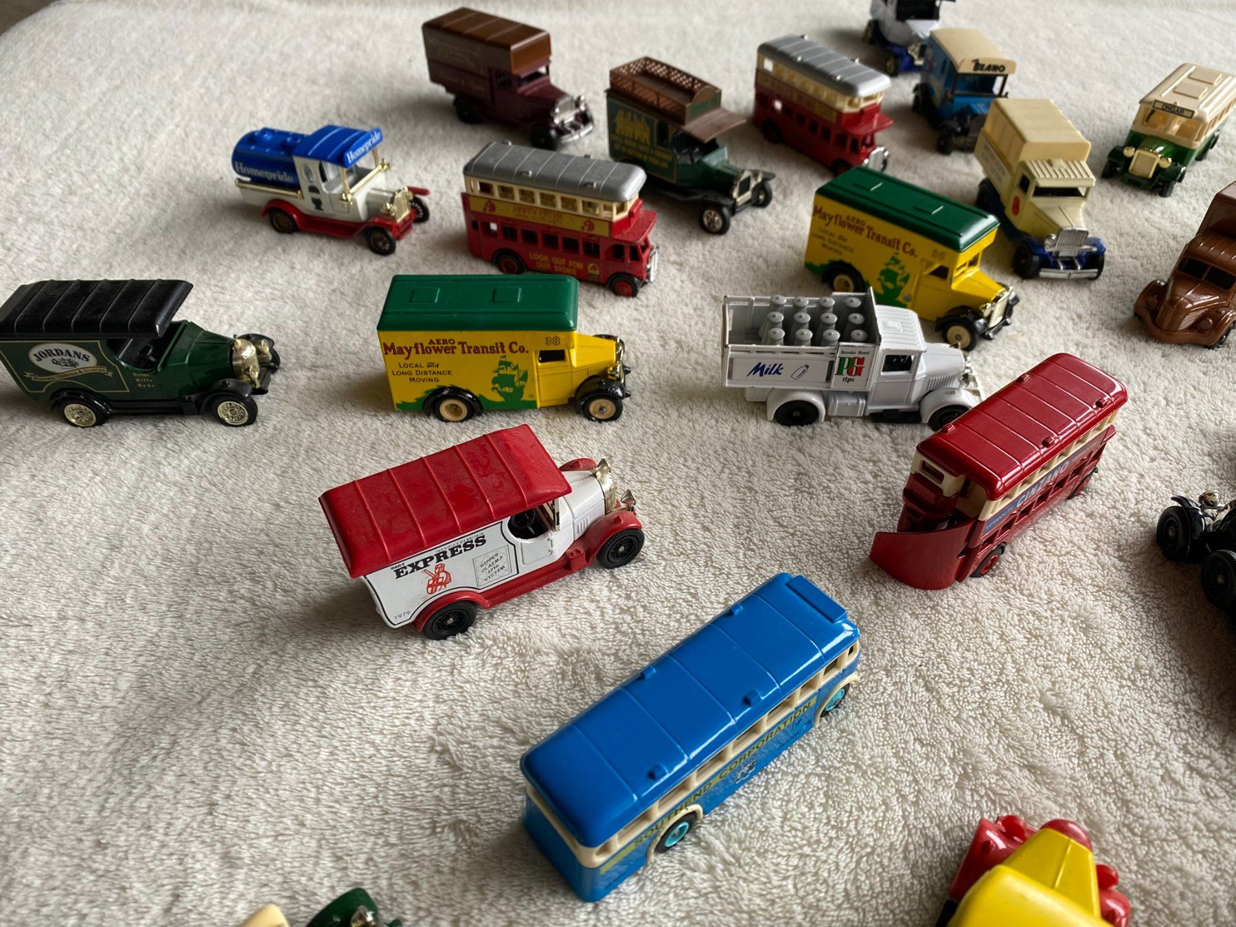 Corgi Toys Modellini d'auto: 32 Oldtimer - Sammlung - Corgi - Lledo - Oxford – Usato da Spiez venduto da Maerggi 8