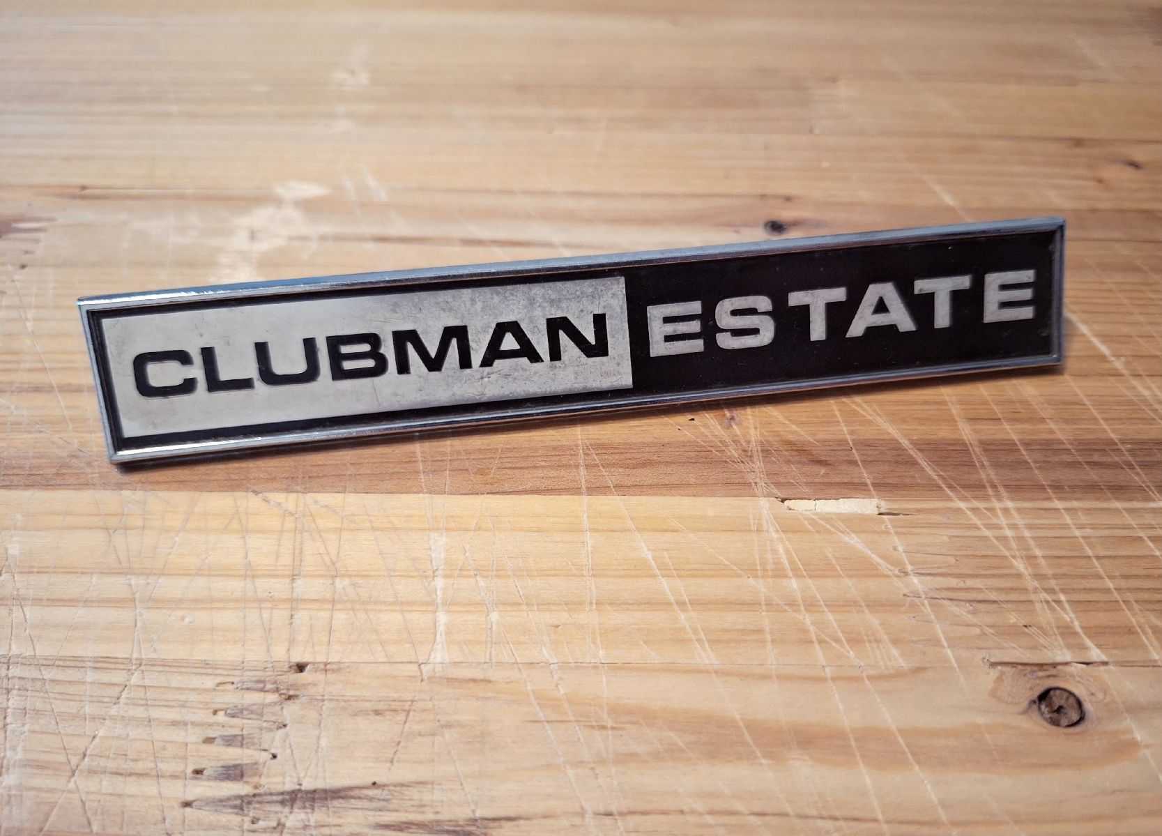 Mini Tutti pezzi di ricambio auto: Mini Clubman Estate Emblem – Usato da Triesen venduto da BLACKSHEEP75
