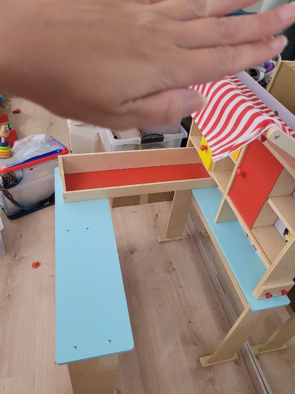 Spielzeuge: Verkäuferliladen, unbespielt – Gebraucht aus Lupsingen von sta_wgg5 5