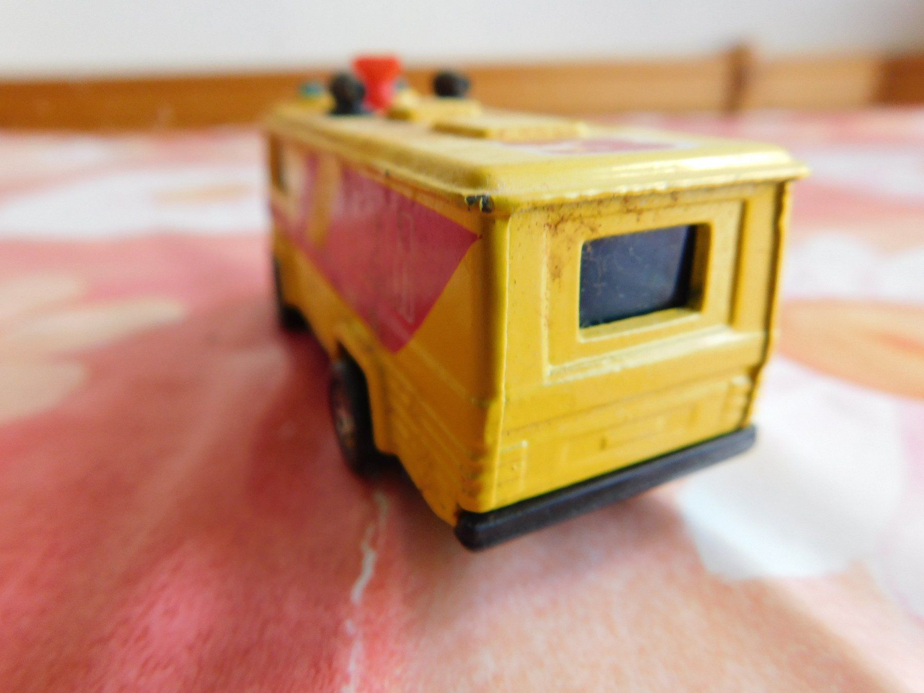 Matchbox Voitures modèles: Matchbox Flugfeldlöschfahrzeug – D'occasion à Strengelbach par Wedi73 8