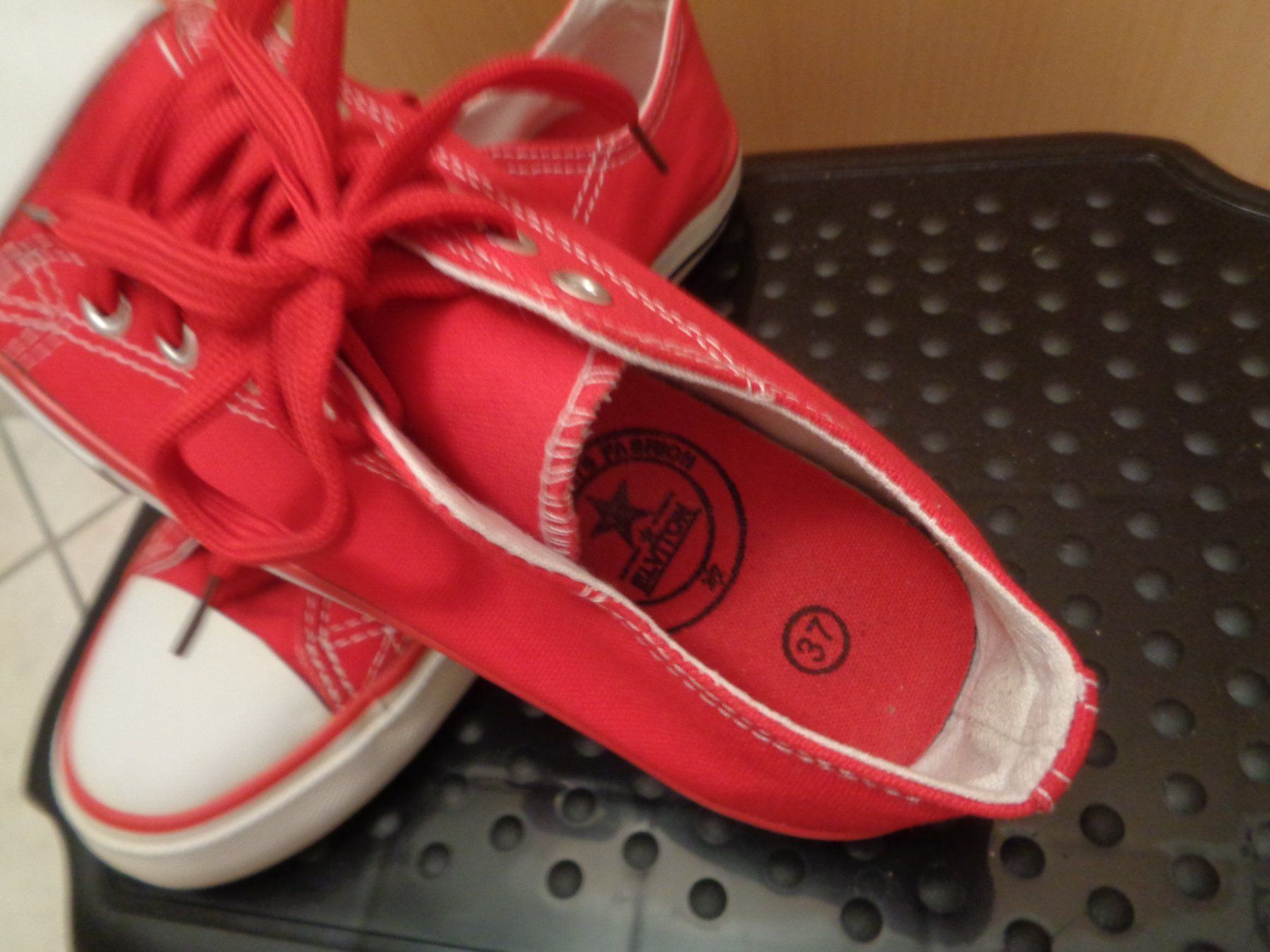 Scarpe da donna: Turnschuhe Gr. 37, Elviton – Nuovo (secondo la descrizione) da Tafers venduto da kor_jf9w 2