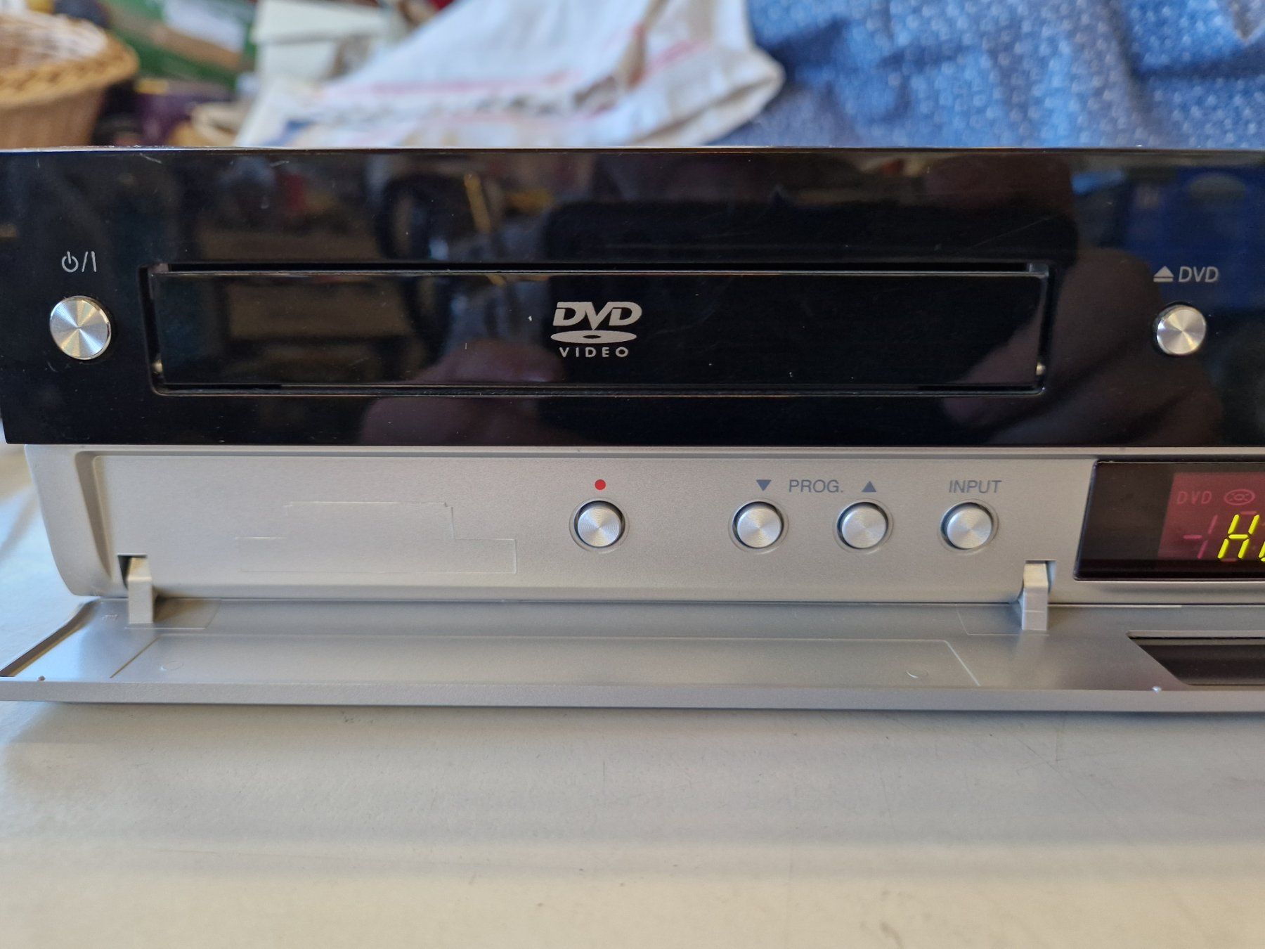 LG Sistemi audio & multimediali: LG V290 DVD Recorder / VHS Player – Usato da Wädenswil venduto da tome70 6