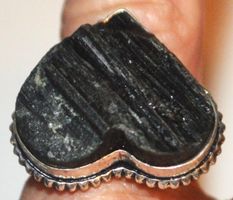 Ring L-6951 – Schwarzer Turmalin Herz Verstellbar