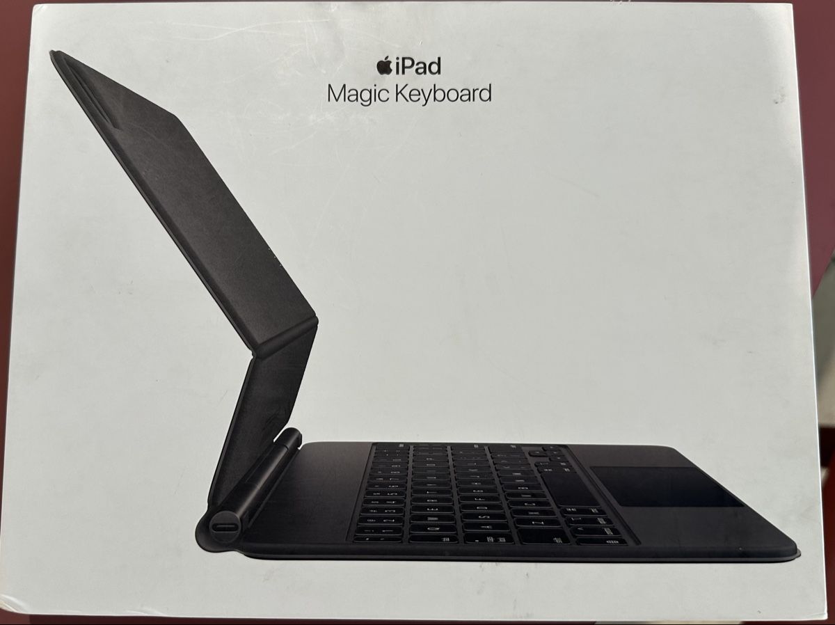 Apple Claviers: Magic Keyboard Apple per iPad Pro 11" / Air - Layout – D'occasion à Bioggio par Alexx2003 1
