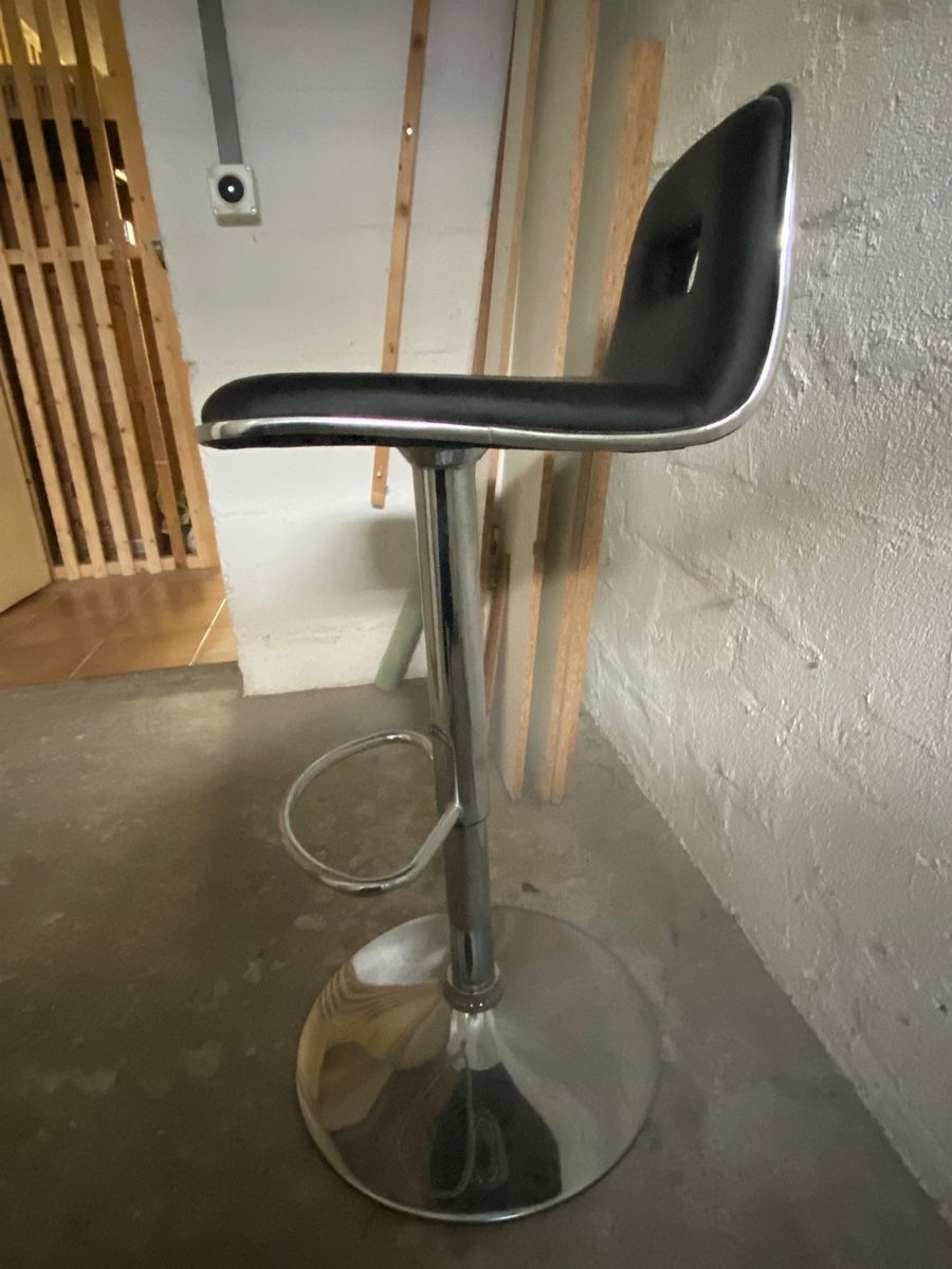 Hocker: 3 Barhocker – Gebraucht aus Chur von dan_tp5n 1