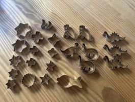 Ausstechformen Set: Sterne, Dinos & Mehr - 24 Stück