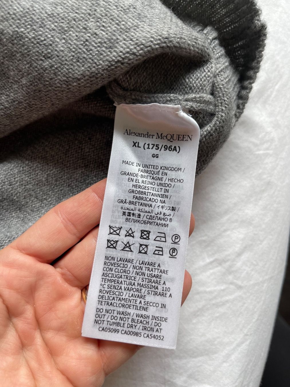 Alexander Mcqueen Maglioni & Felpe: Alexander McQueen Pullover neu – Nuovo (secondo la descrizione) da Wädenswil venduto da Cocomagi 4