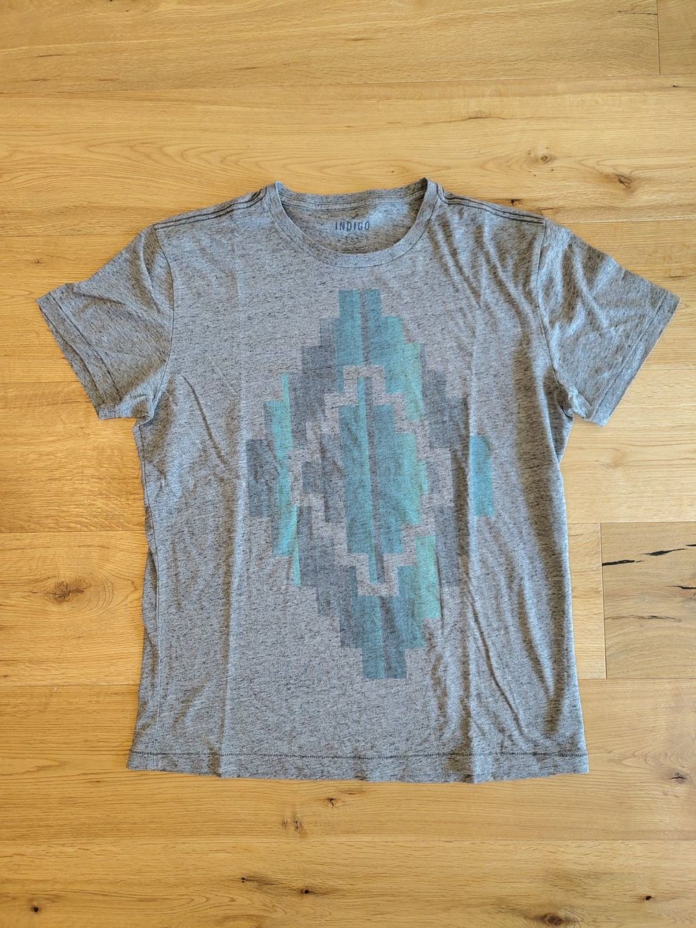 T-shirt: Indigo Tshirt L grau – Usato da Interlaken venduto da dmncmg