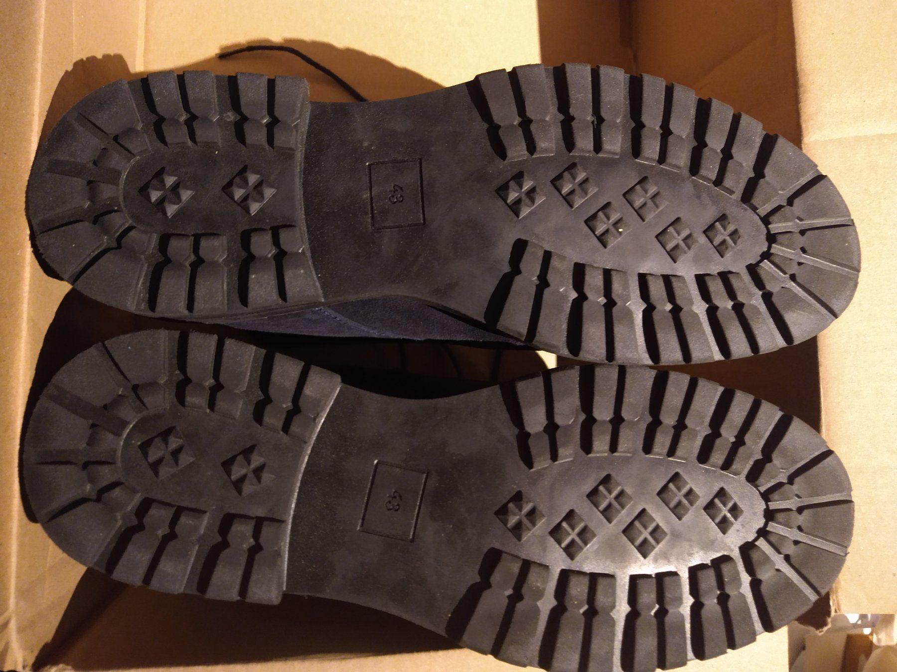 Herrenschuhe: Herren-Winterstiefelette aus Wildleder 43Grosse Conbipel – Gebraucht aus Wetzikon ZH von GUAIO 2