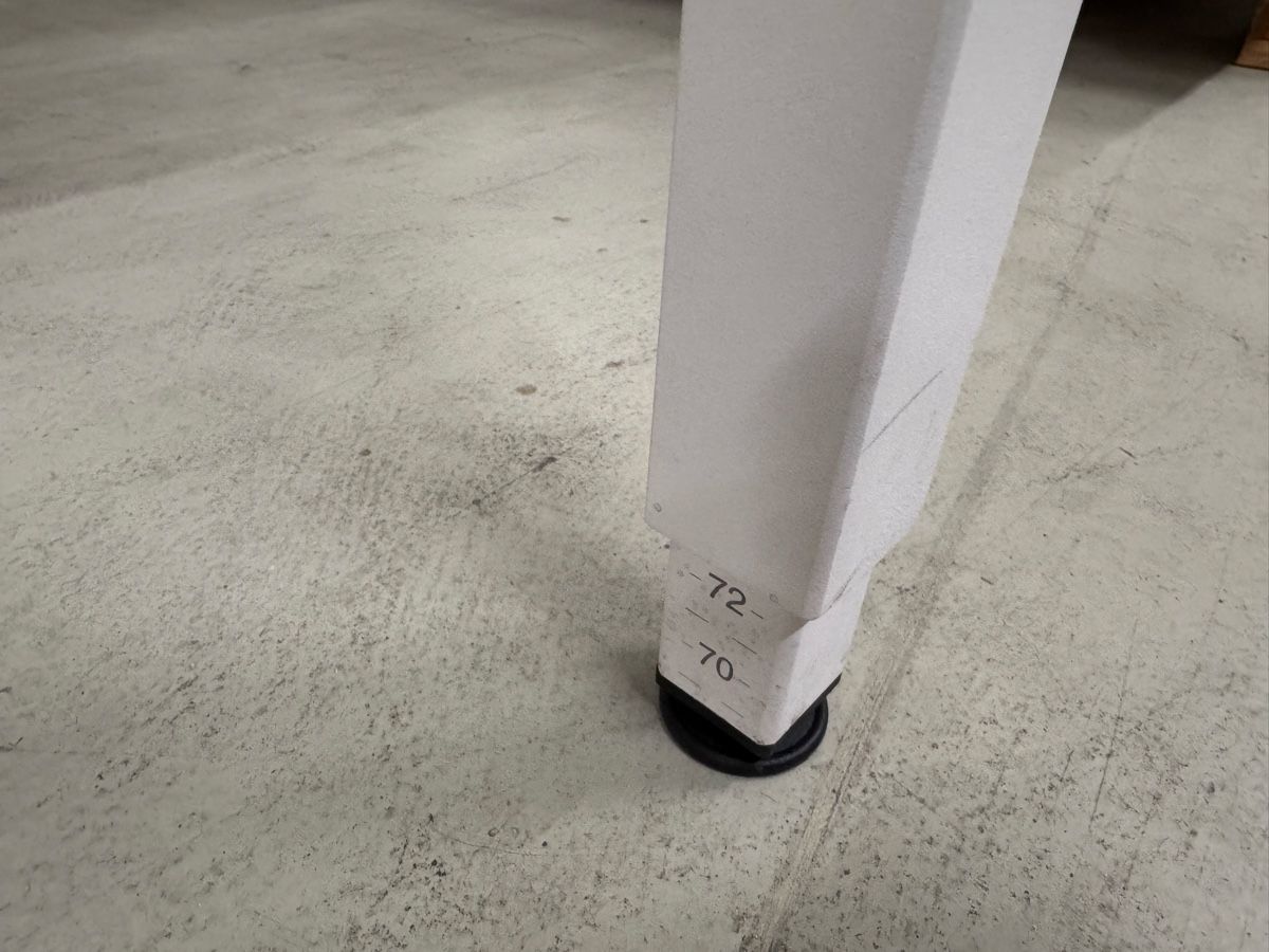 Scrivanie: Weisser Fundermax Tisch, 160x80cm – Usato da Bern venduto da samryan 6