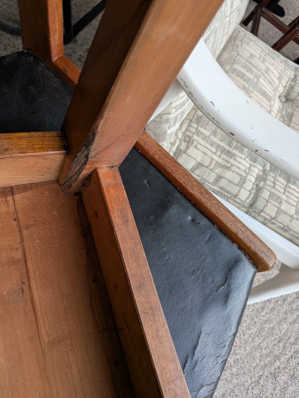 Hocker: Antiker Hocker, Tabourettli – Gebraucht aus Emmen von Brockofsky 4