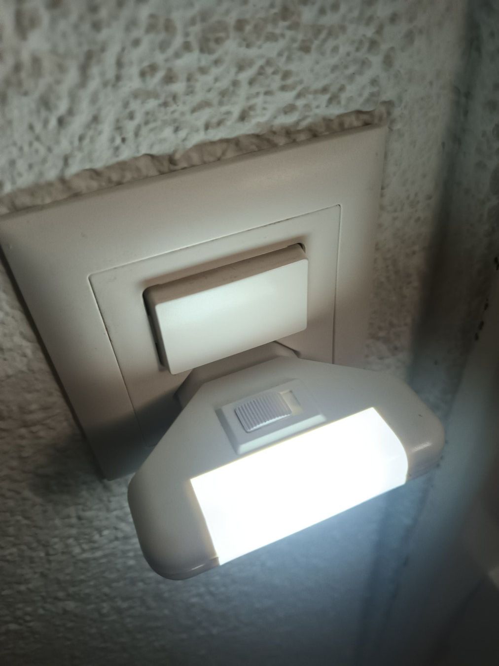 Lampen: LED- Nachtlicht Stecker – Gebraucht aus Eschenbach LU von mst_chs7
