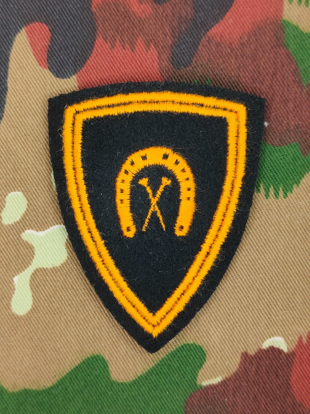 Schweizer Armee Placchette & Badge: Funktionsabzeichen Orthopädischer Hufschmied Ord. 1968 – Usato da Bauma venduto da SwissMilitaria