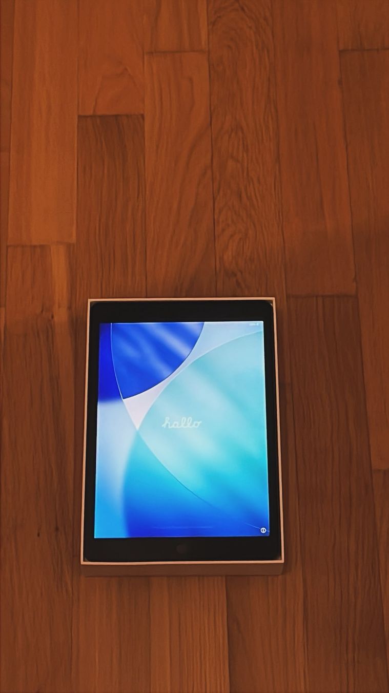 Apple Tablet PC: ipad avec clavier logitech  – Nuovo (secondo la descrizione) da Fribourg venduto da mal_8zjh 2