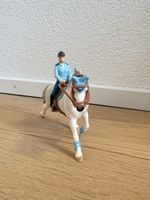 Schleich Horse Club Turnierreiterin mit Pferd 
