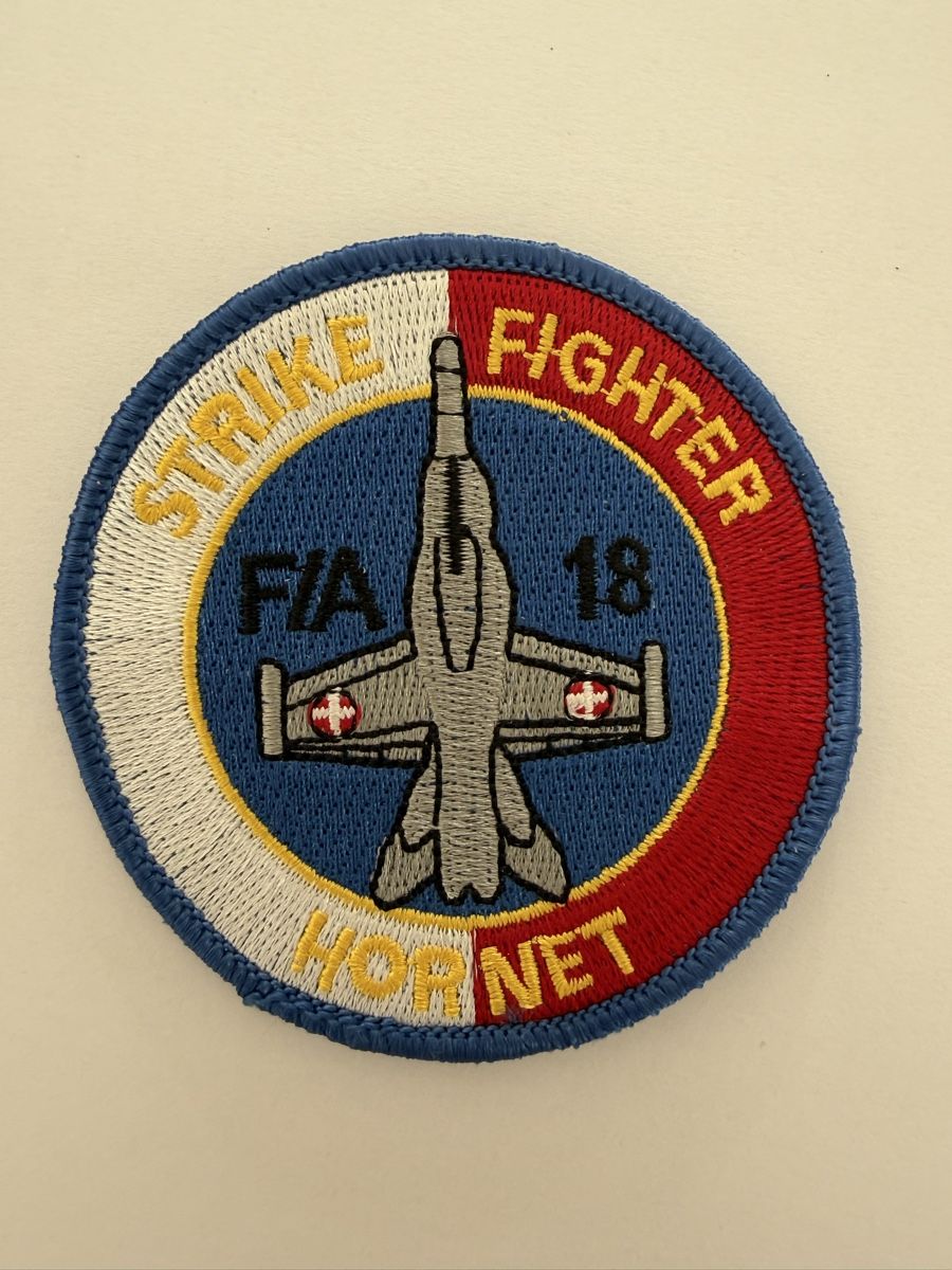 Armée suisse Plaquettes & Badges: Hornet Strike Fighter  – D'occasion à Chamoson par Lio_Rey