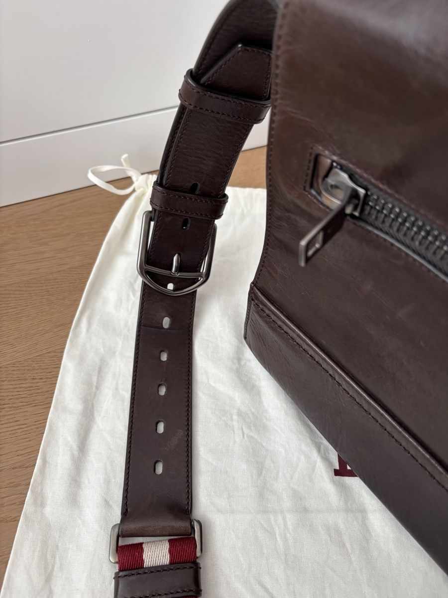 Bally Borse: Original Bally Umhängetasche – Usato da Luzern venduto da Magda1914 8