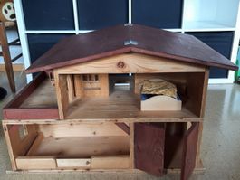 Holzstall & "Puppenstube"