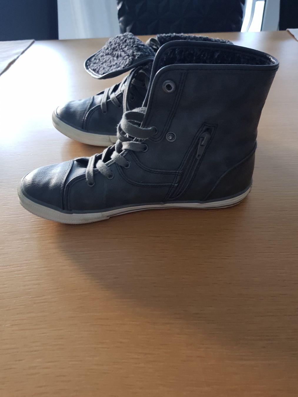 Scarpe da donna: Tolle  Sneakers   est.1978 – Usato da Stansstad venduto da leoni66 3