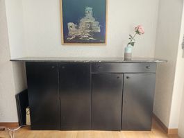 Sideboard mit Marmorplatte