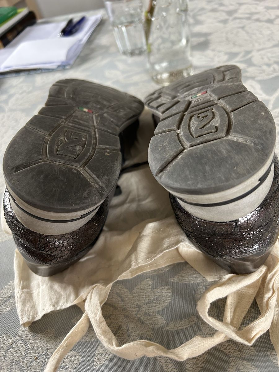 Scarpe da donna: Nero Giardini, Sneaker,  Gr. 40, grau/ braun – Usato da Unterkulm venduto da Chipsi0709 2