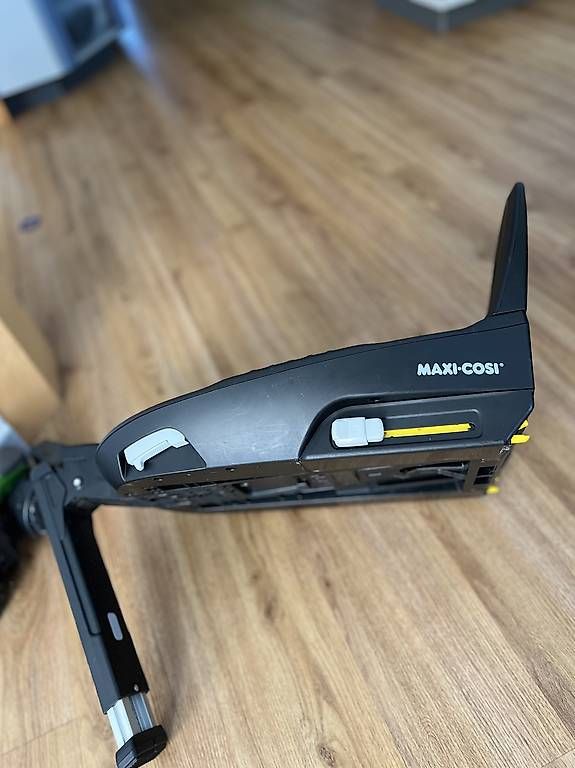 Auto-Kindersitze: Maxi-Cosi Kindersitz inkl. ISOFIX-Station – Gebraucht aus Wattwil von andgaeh 4