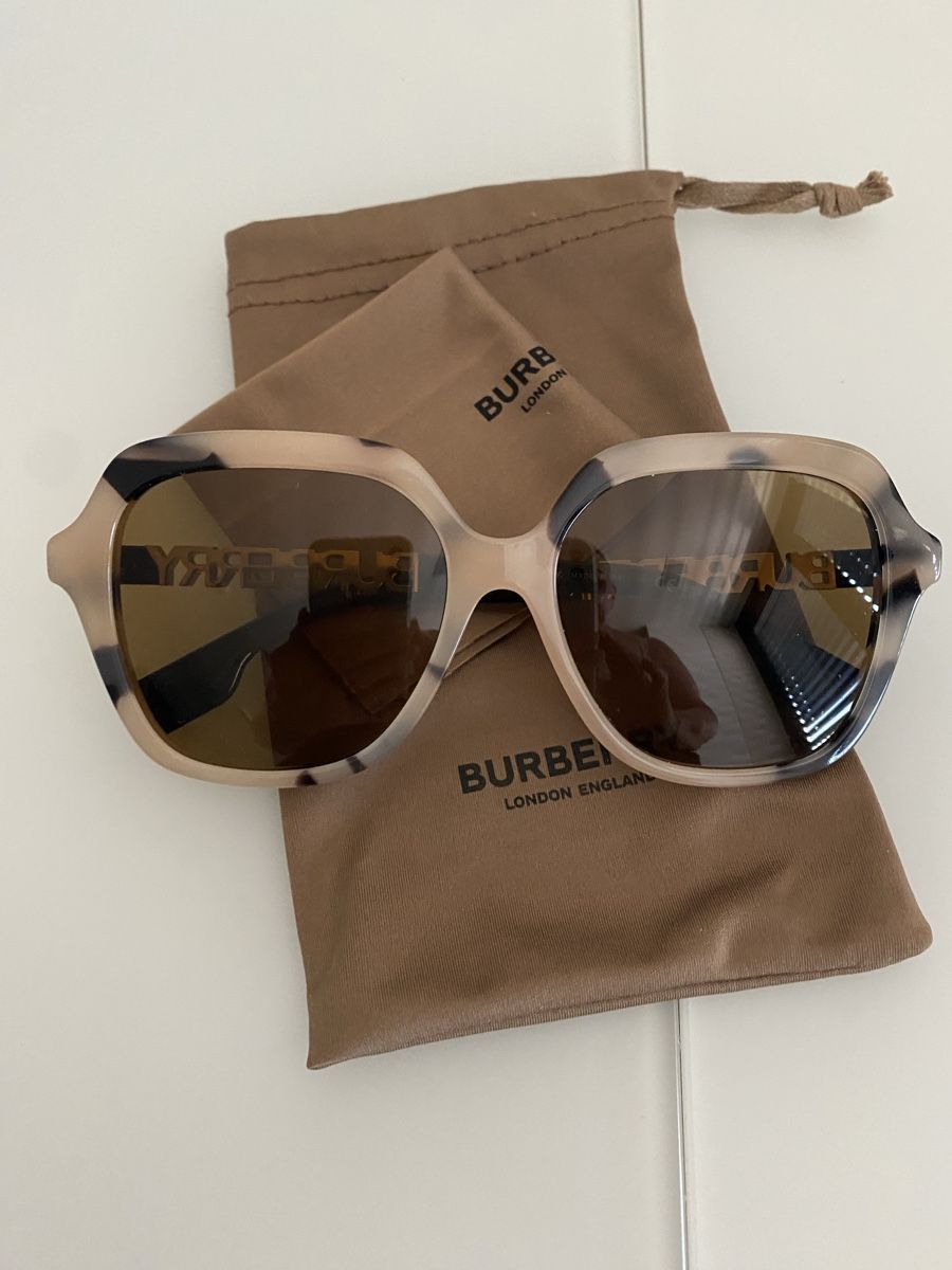 Burberry Lunettes & Verres: Original "Burberry-Sonnenbrille" JONI – D'occasion à Dübendorf par Azzurro17