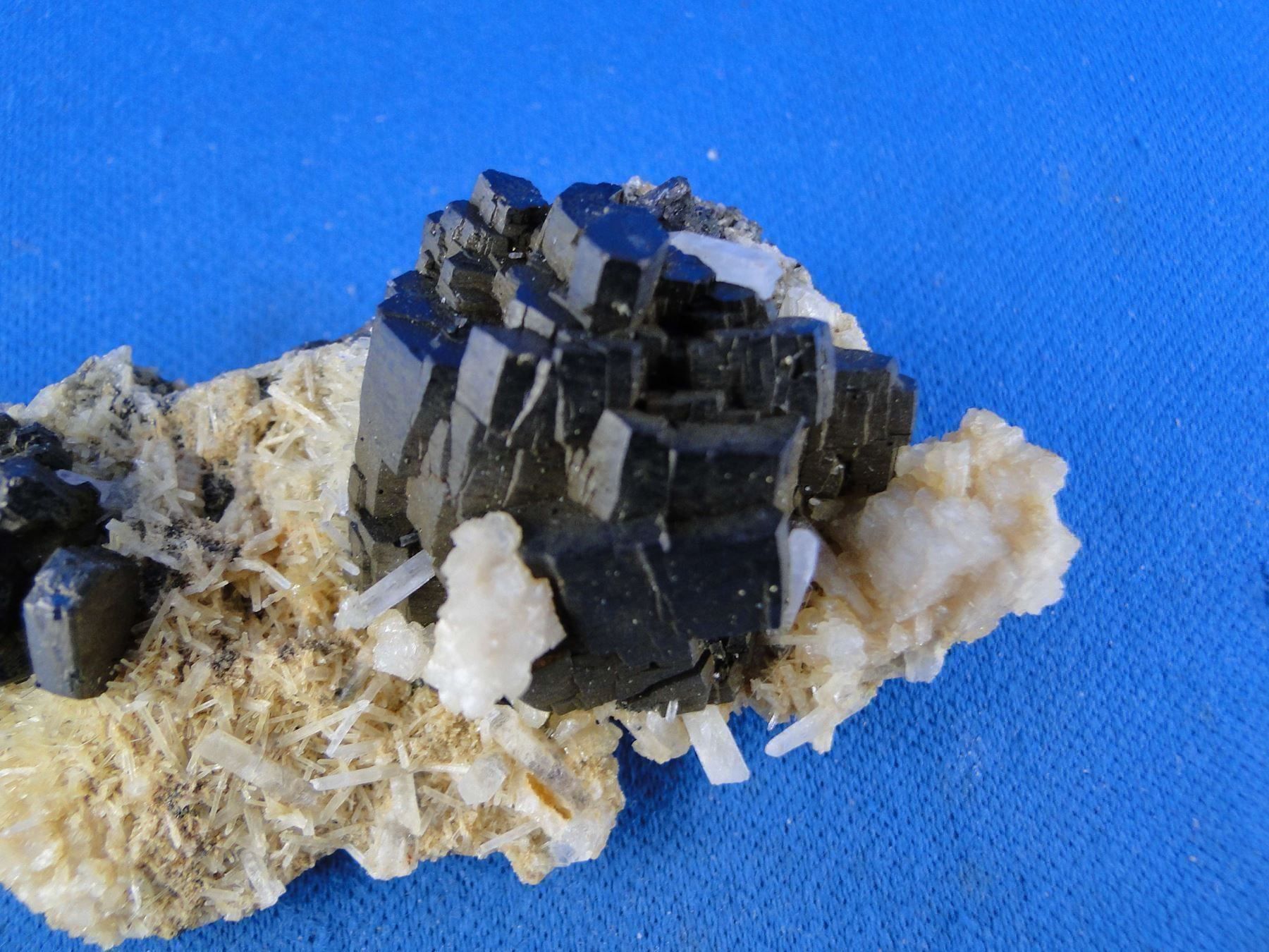 Mineralien & Heilsteine: Pyrrhotit mit Quartz – Gebraucht aus Schinznach Bad von Demerald 3