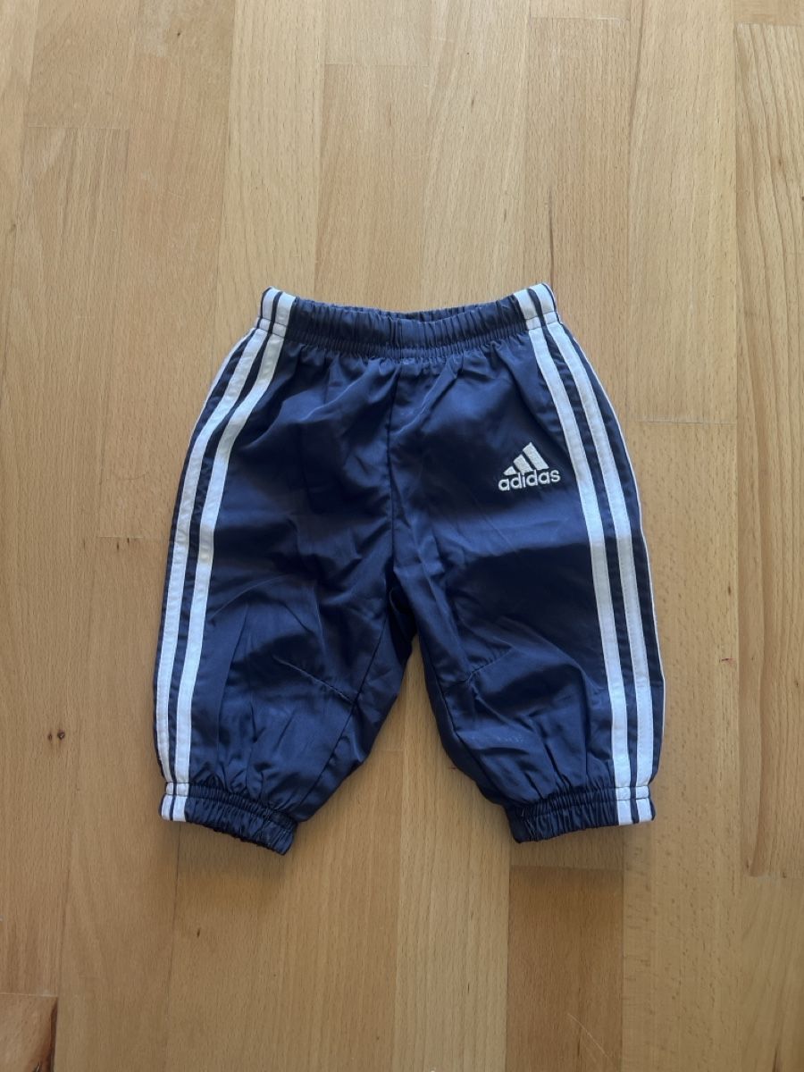 Lotti & Set di vestiti: 4 Hosen Kinder Grösse 56 gemischt – Usato da Zürich venduto da Jakomo007 1