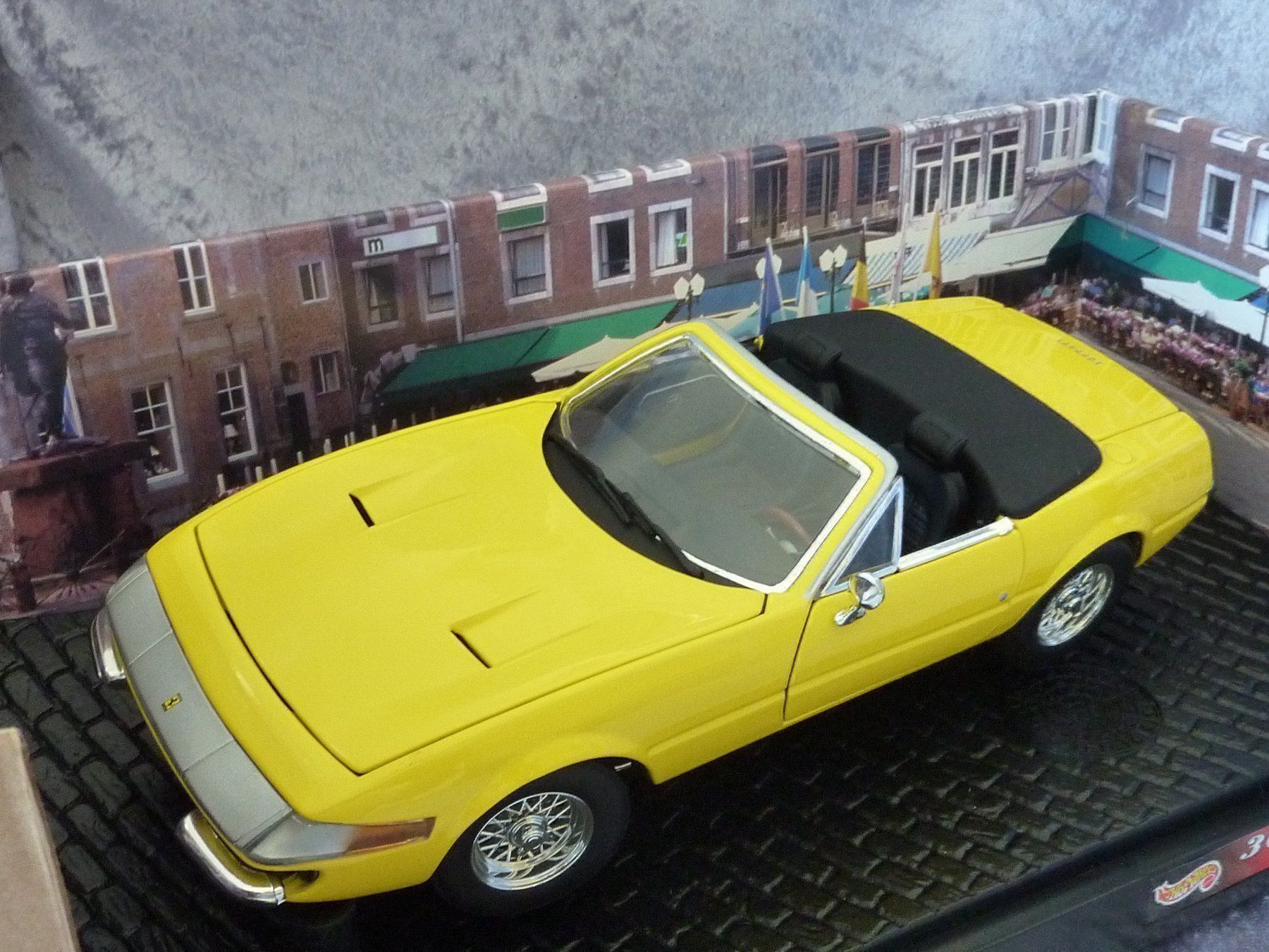 Hot Wheels Modellini d'auto: Ferrari 365 GTS/4 1:18 – Nuovo (secondo la descrizione) da Dürrenäsch venduto da modellautos4you