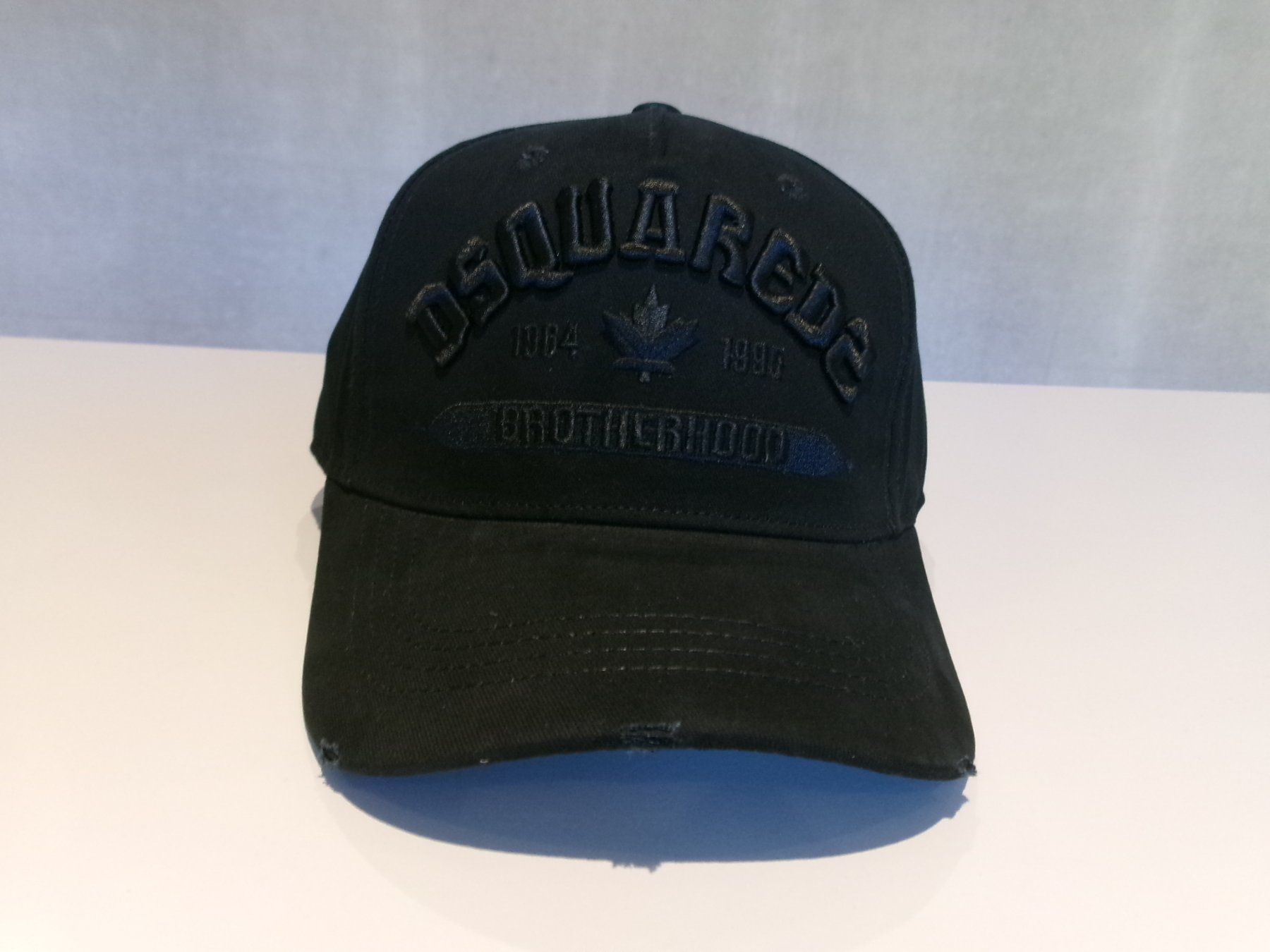 Dsquared2 Copricapi, berretti & cappellini: Dsquared2 / ICON / Cap / Schwarz / D2 / Neu / Vintage – Nuovo (secondo la descrizione) da Welschenrohr venduto da StarRecordsGmbH 1