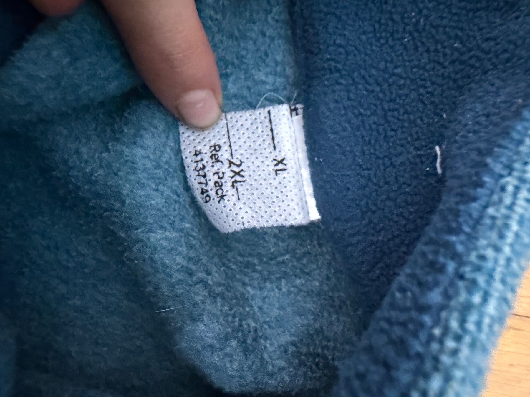 Lots de vêtements: Zwei Fleecejacken – D'occasion à Chur par alv_2xr8 2