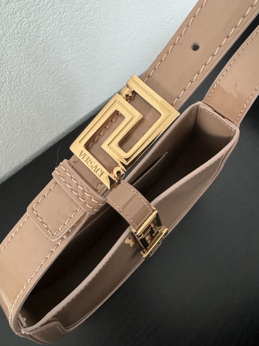 Versace Taschen für Damen: Versace pochette in nude patent leather – Neu und originalverpackt aus Dübendorf von fra_h2bp 2