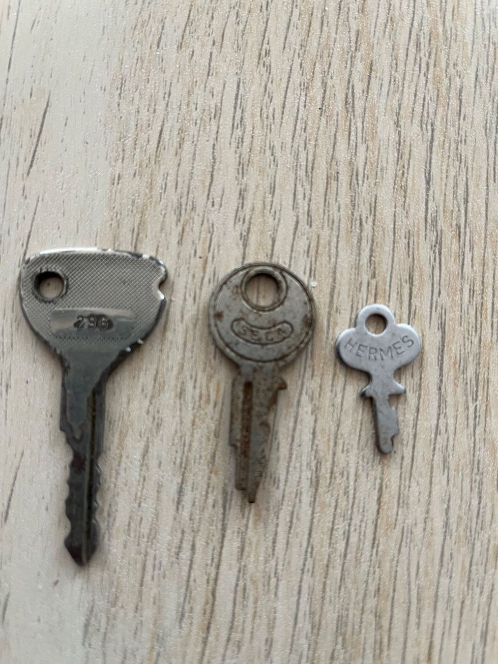 Clés: 5 kleine, alte Schlüssel – D'occasion à Flumenthal par Fetthenne 4