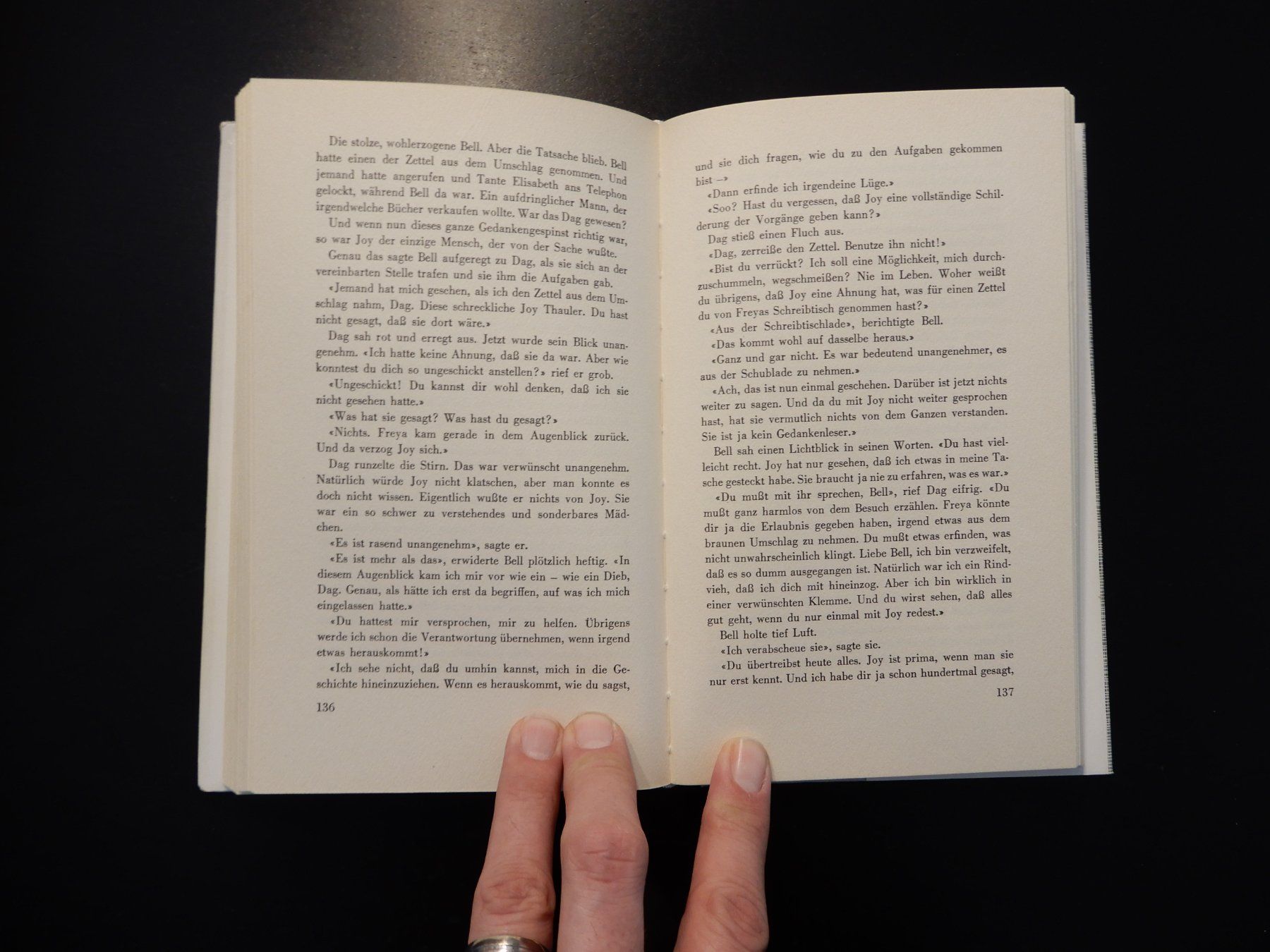 Bücher: "Das Mädchen im Regen" - Spannender Jugendroman – Gebraucht aus Erstfeld von Mario_boe0 7