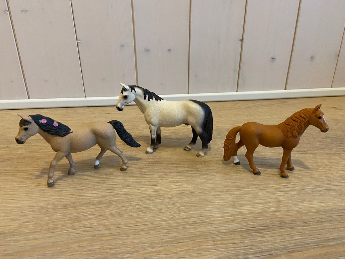 Schleich Giocattoli: Schleich Pferde Set 3 Stück  – Nuovo (secondo la descrizione) da Hausen am Albis venduto da Hannavgr