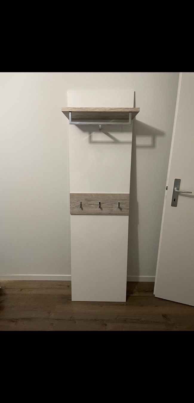 Garderobe: GRATIS Wandgarderobe mit Bank – Gebraucht aus Eschlikon TG von kri_5lb6