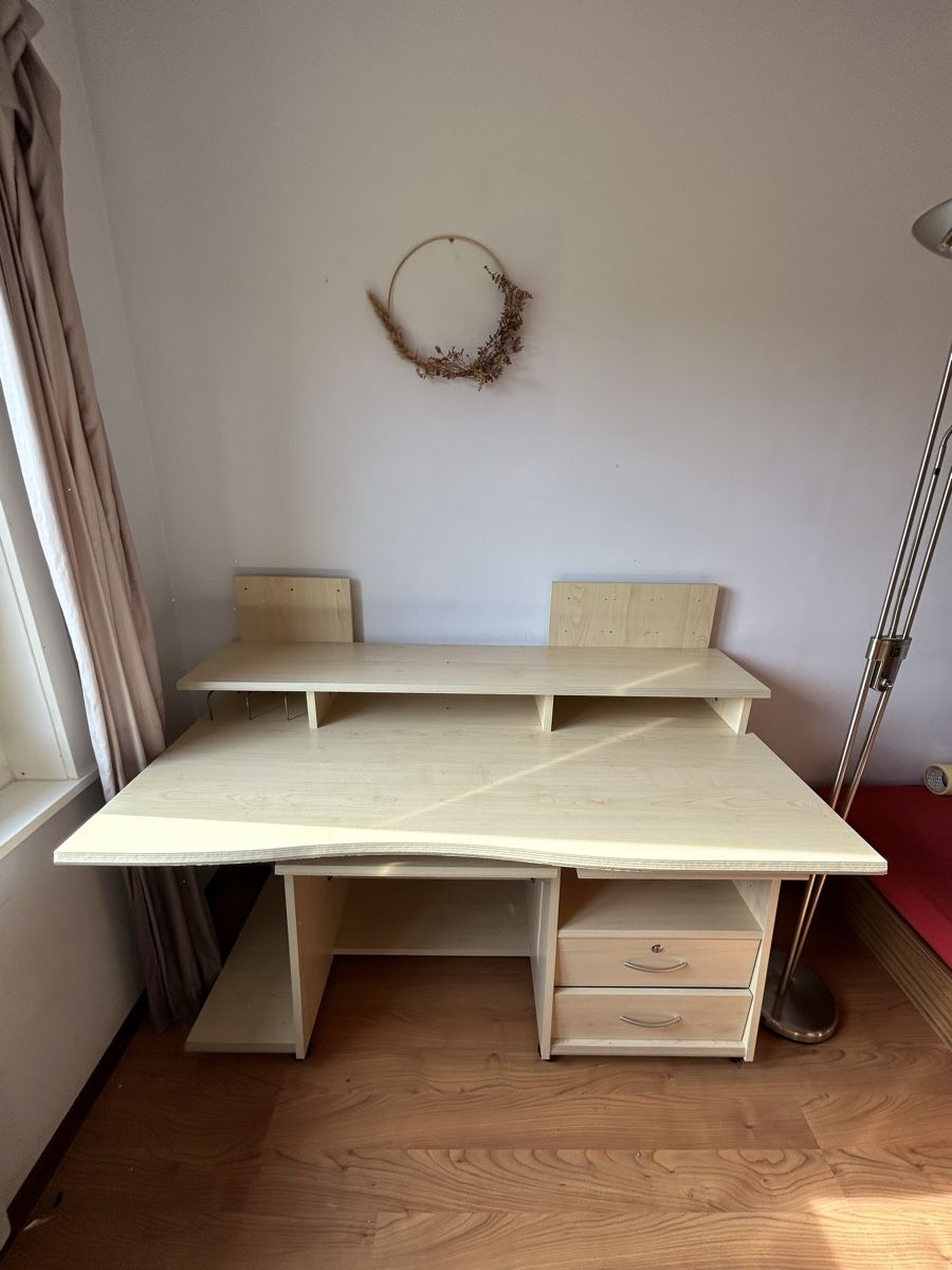 Scrivanie: Bureau – Usato da Oleyres venduto da chico-03