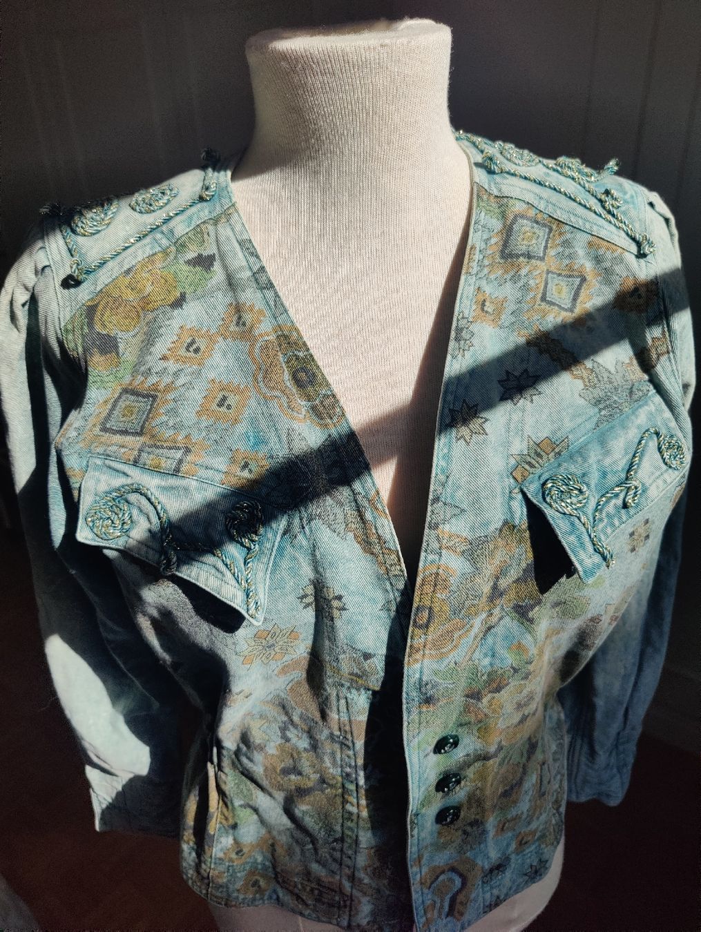 Jacken: Rare Vintage 80's Patterned Denim Jacket  – Gebraucht aus La Tour-de-Peilz von dAutrefois 4