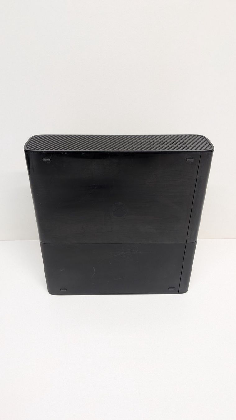 Microsoft Console: Microsoft Xbox 360 E Konsole, 228 GB – Usato da Menziken venduto da mame18 4