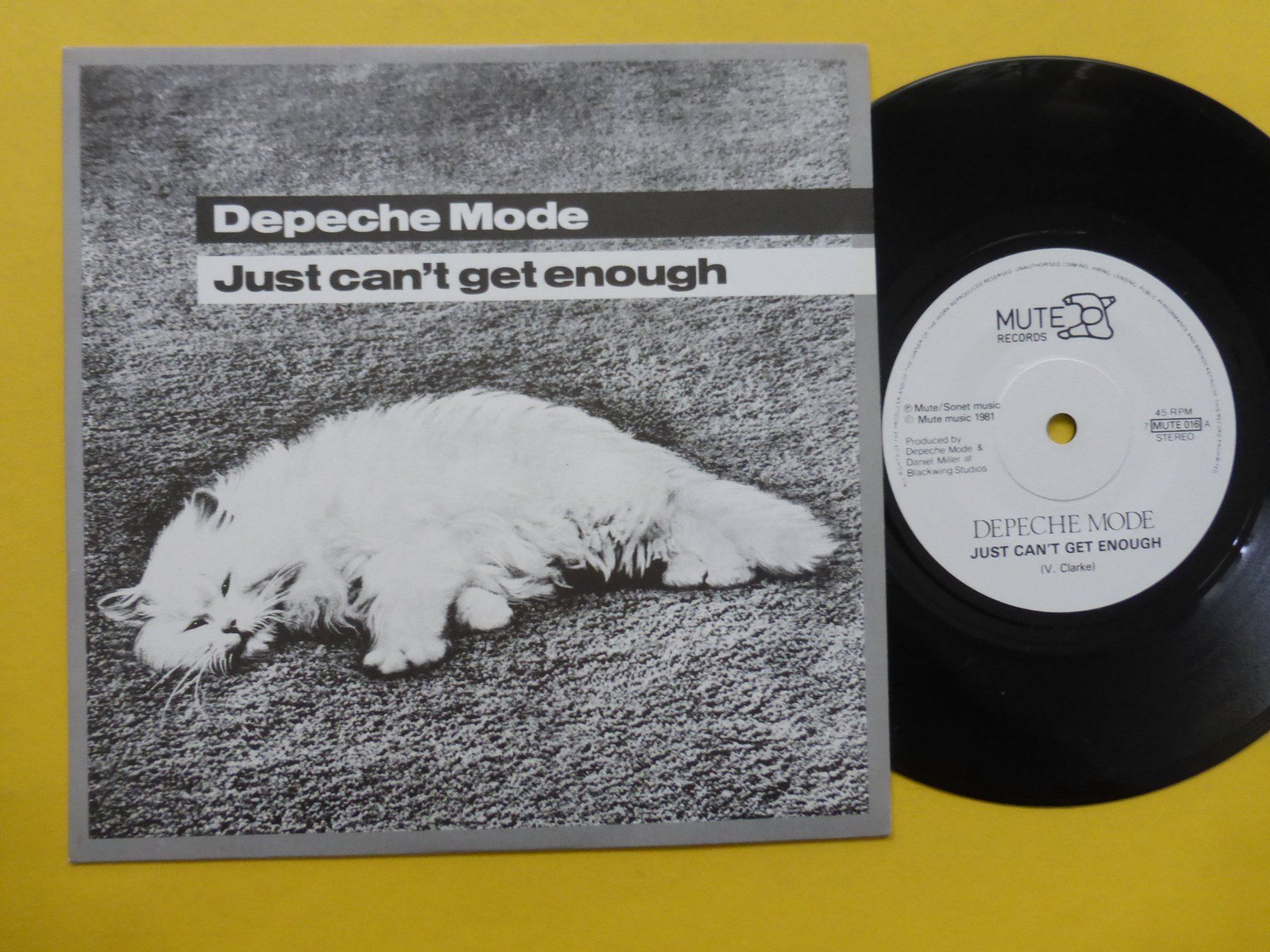 Schallplatten: Depeche Mode – Just Can't Get Enough – Gebraucht aus Zürich von Swiss57